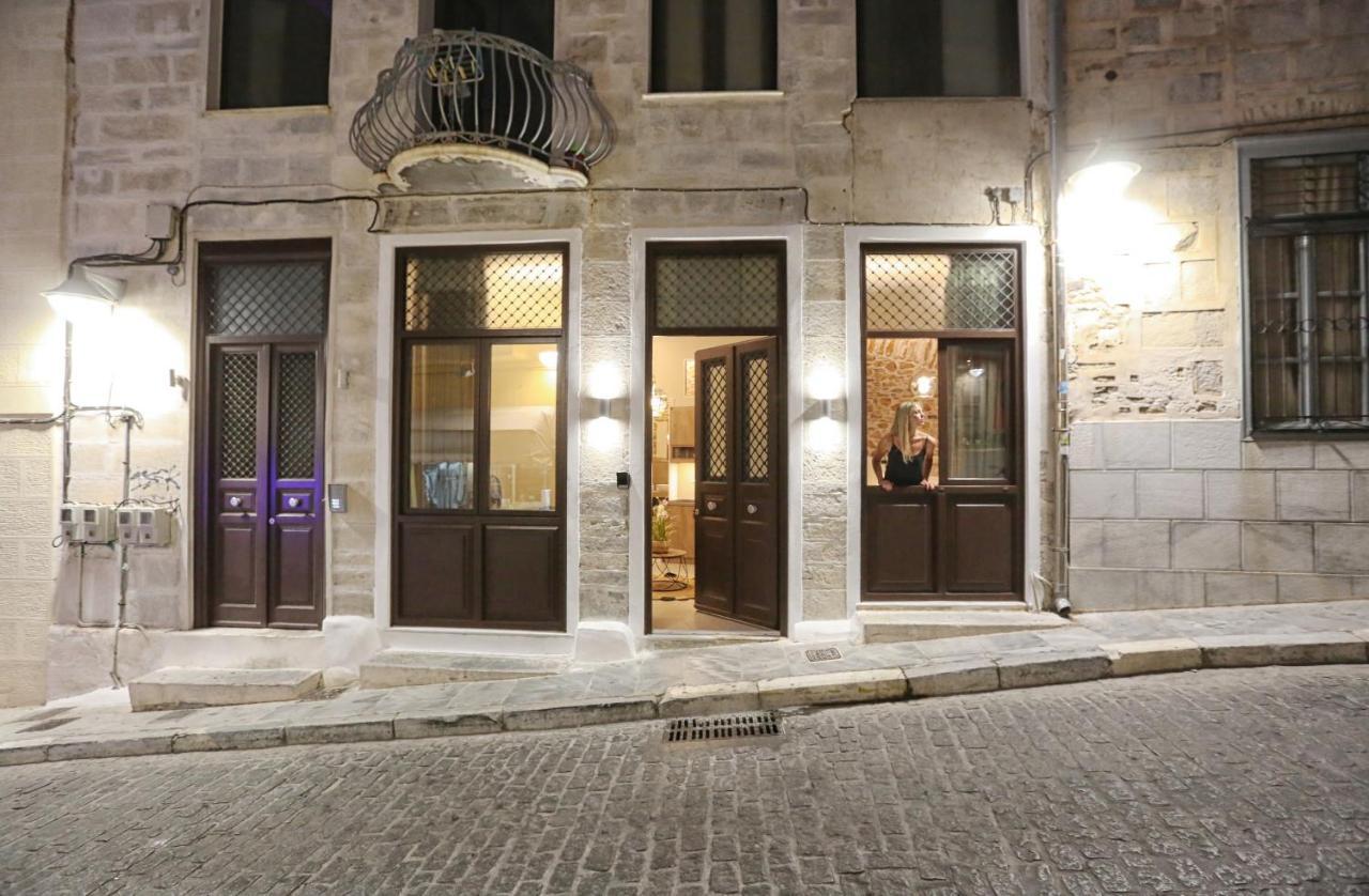 One Suite Syros แอร์มูโปลี ภายนอก รูปภาพ